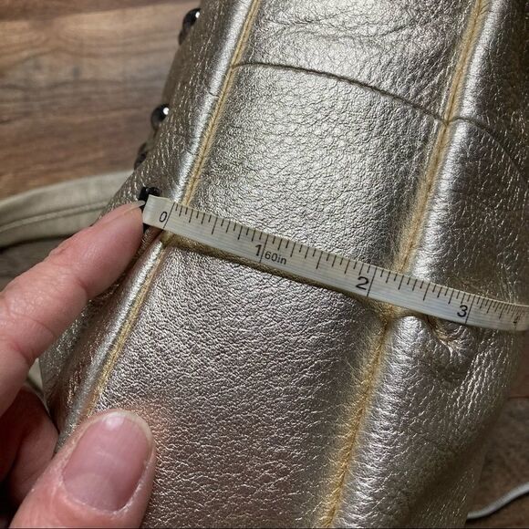 B. Makowsky Beaded Light Gold Tone Satchel EUC - Picture 9 of 11